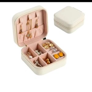 White Jewelry Storage Case, Simple Jewelry Box For Travel & Home.